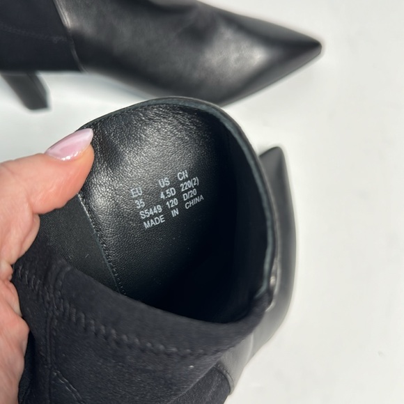 STUART WEITZMAN Lauri Point-Toe Booties in Black size 4.5 EU 35 - Picture 4 of 10